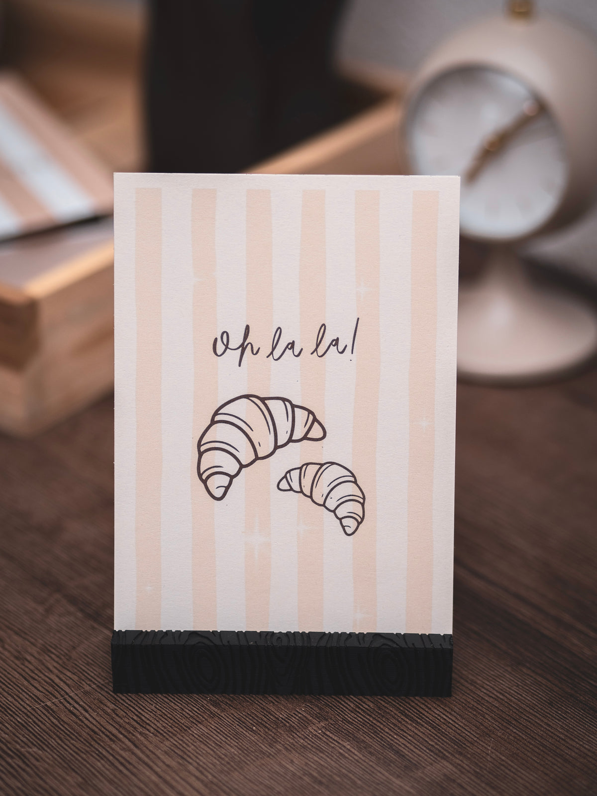Postkarte 'oh la la' croissant
