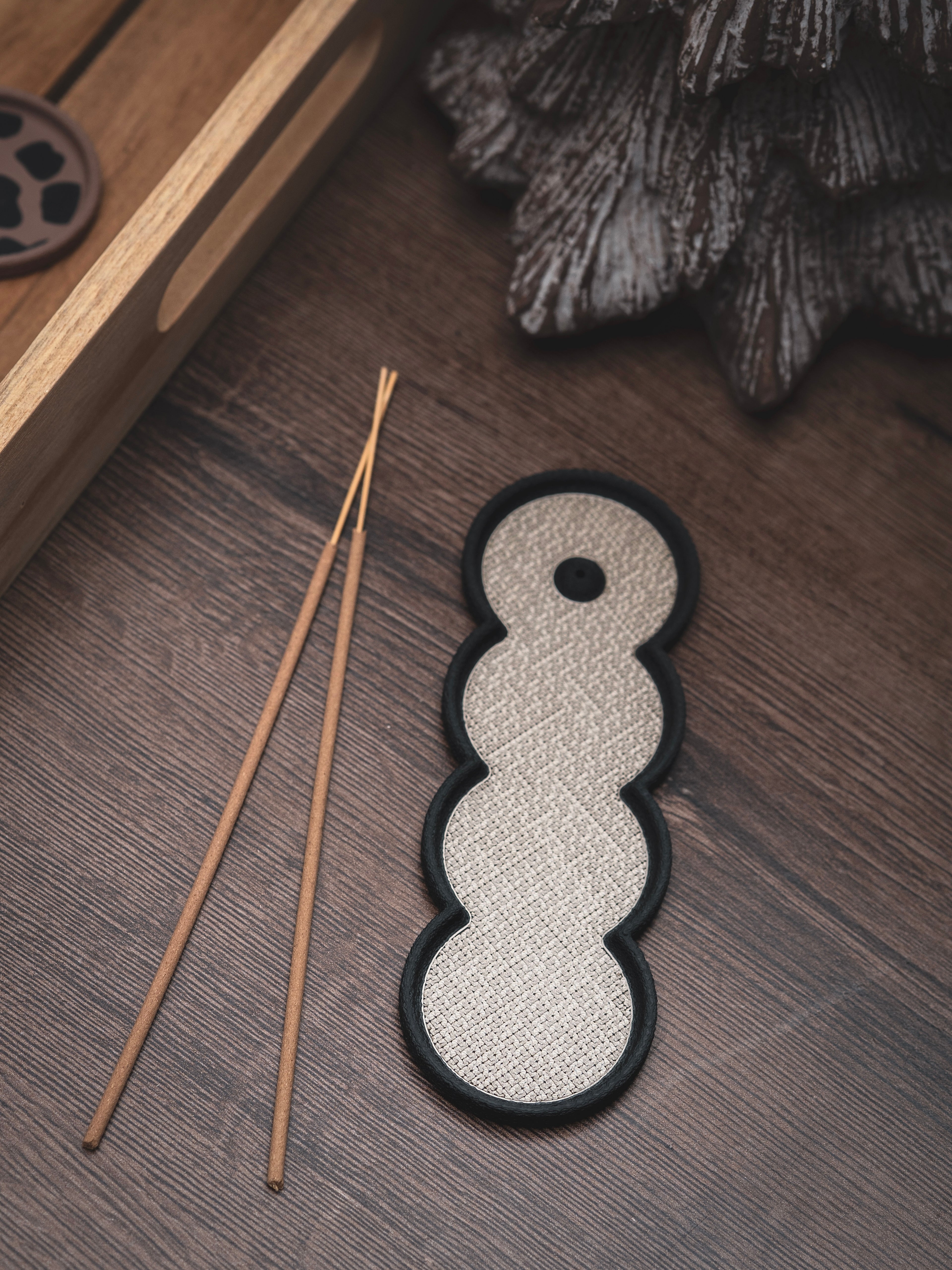 Räucherstäbchen Halter | 16 cm - verschiedene Farben | + 1 Gratis Räucherstäbchen