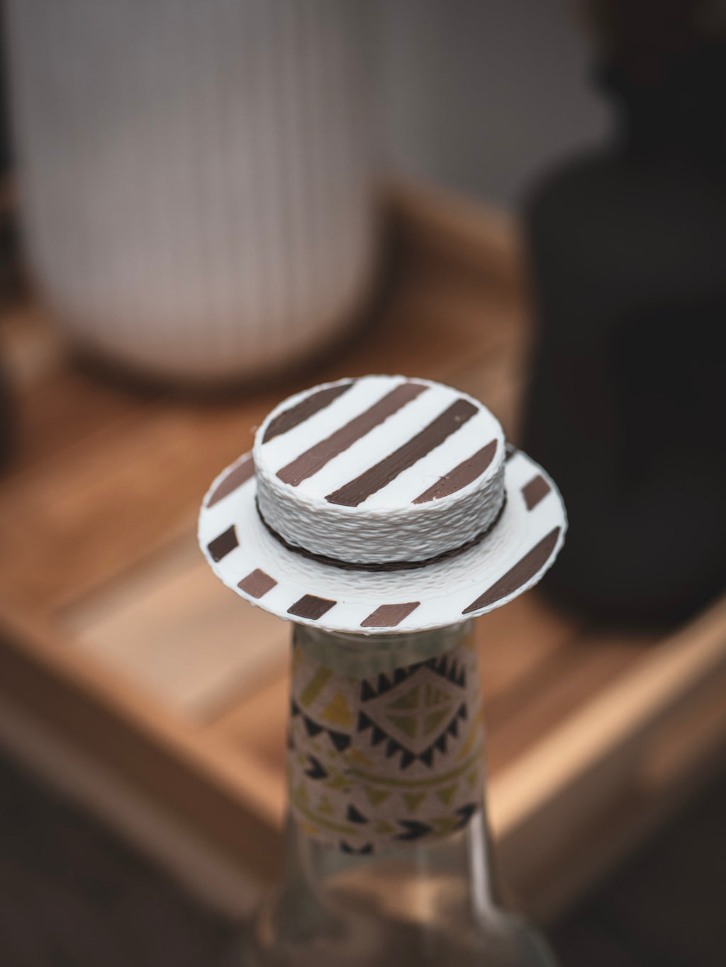 Flaschendeckel Strohhut stripes² für Bier, Limo & kl. Sektflaschen | auch als Schlüsselanhänger
