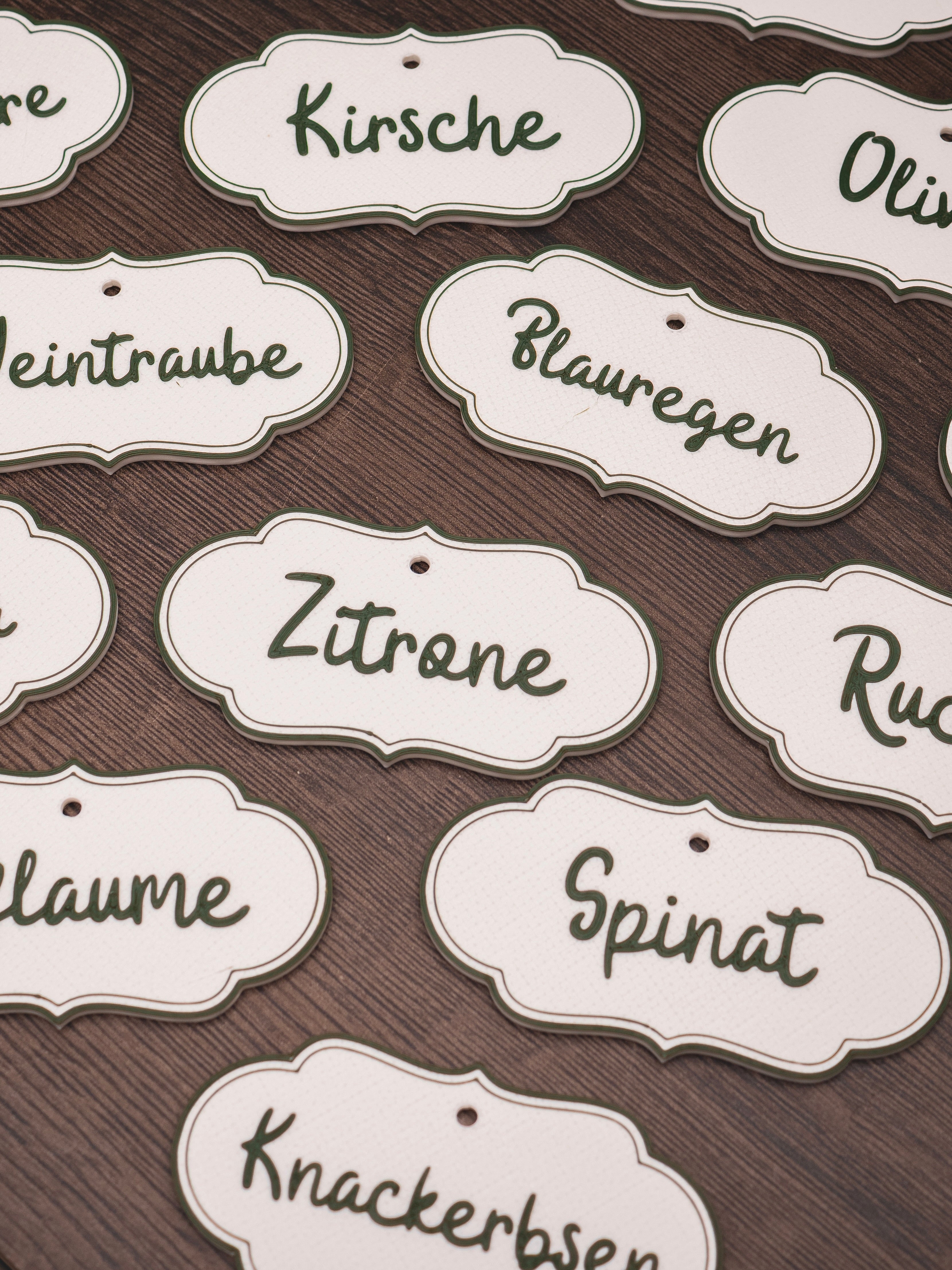 Pflanzenstecker in weiß-grün | personalisierbar