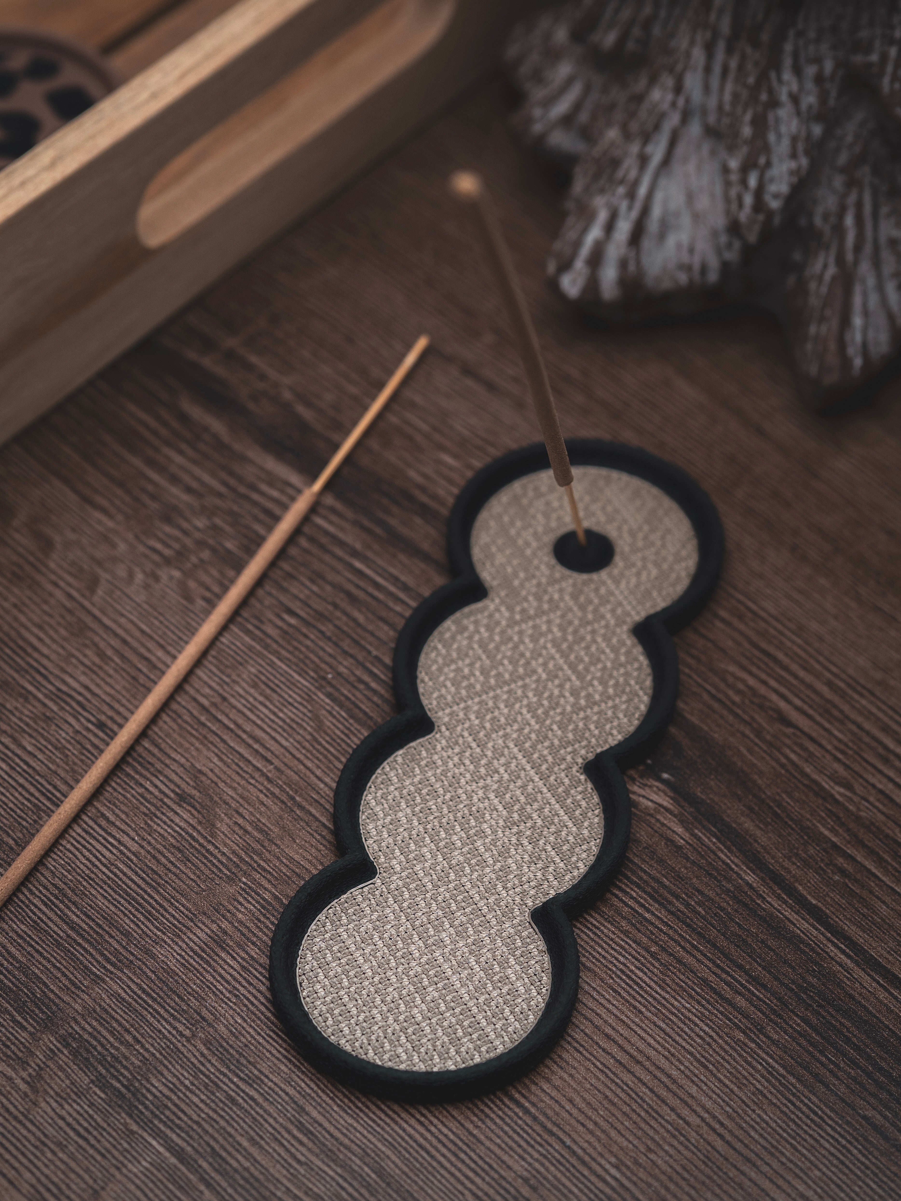 Räucherstäbchen Halter | 16 cm - verschiedene Farben | + 1 Gratis Räucherstäbchen