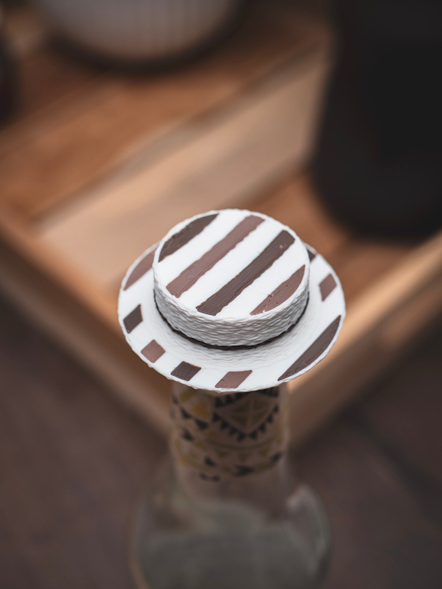 Flaschendeckel Strohhut stripes² für Bier, Limo & kl. Sektflaschen | auch als Schlüsselanhänger