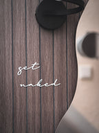 "get naked" Schild zum kleben | in verschiedenen Farben und 2 Größen