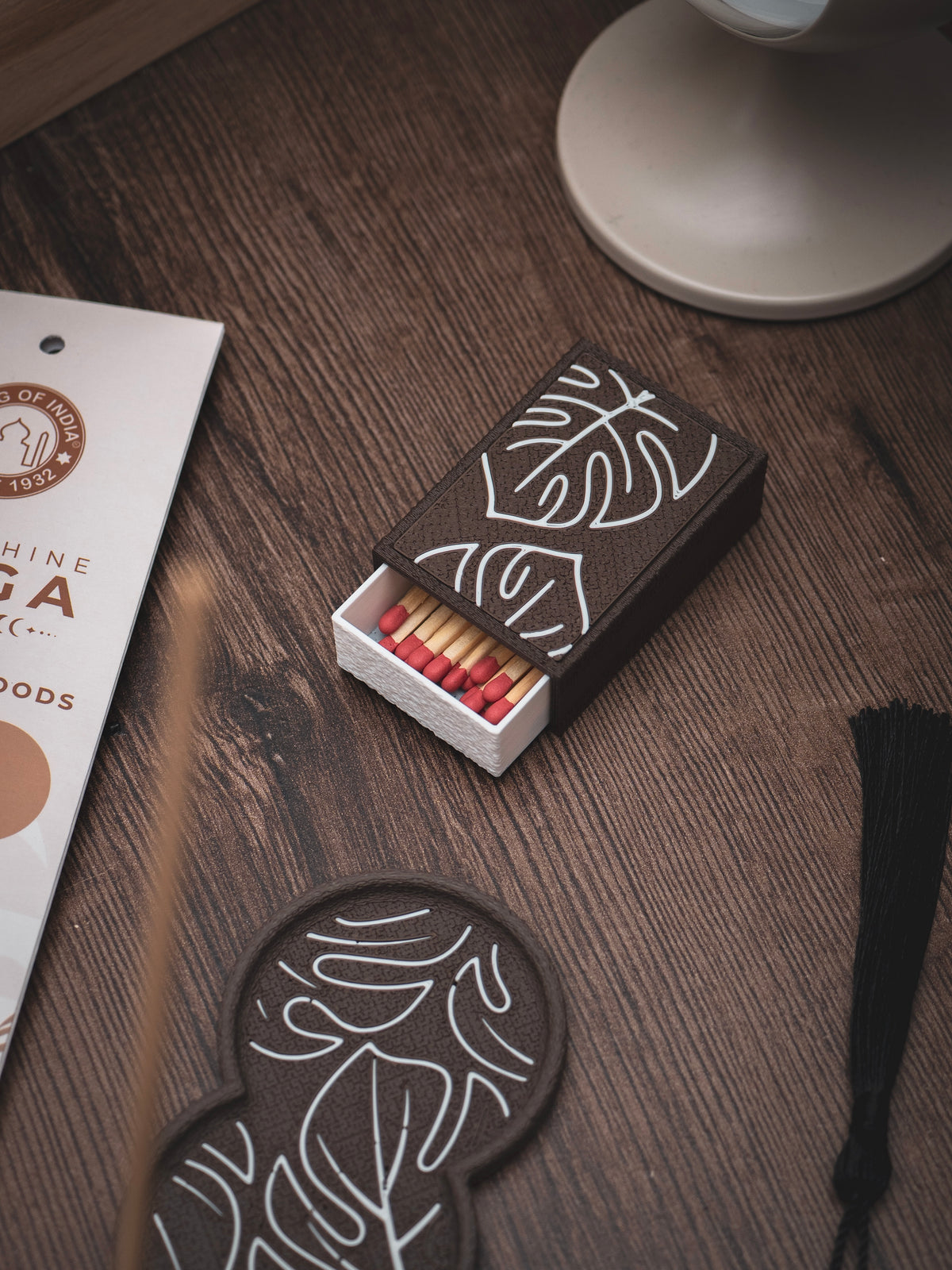Monatera-Set | Räucherstäbchen, -halter, Streichholzbox & Lesezeichen