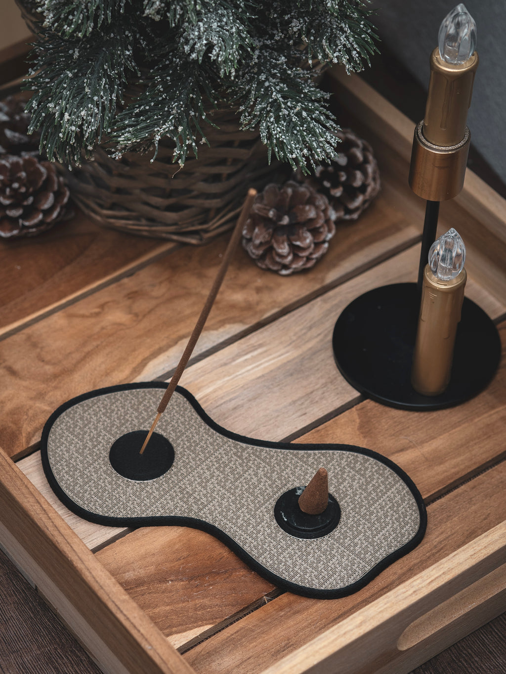 Räucherstäbchen & -kegel Halter | 18 cm - verschiedene Farben | + 1 Gratis Räucherstäbchen