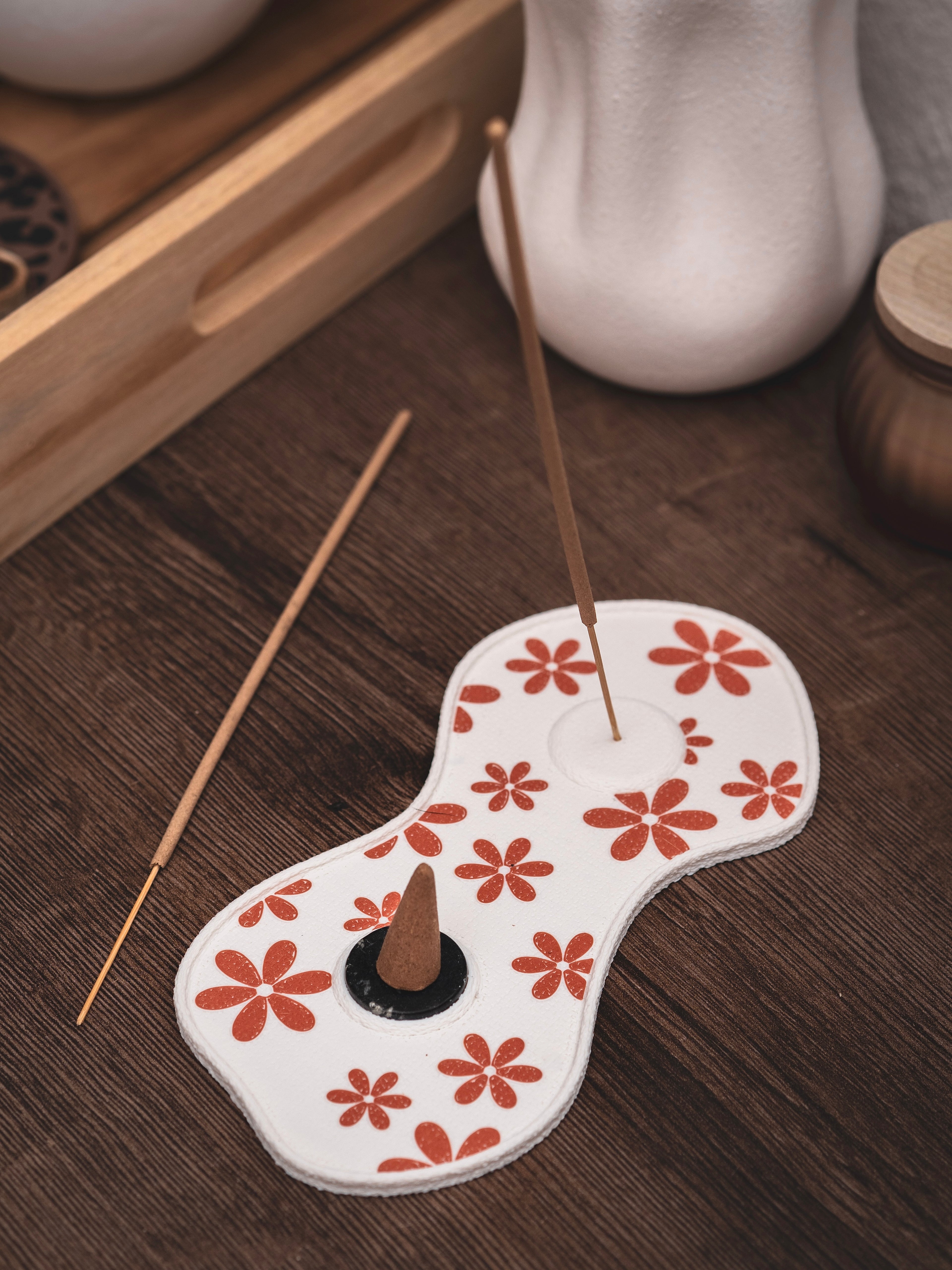 Räucherstäbchen & -kegel Halter Margerite | 18 cm - verschiedene Farben | + 1 Gratis Räucherstäbchen