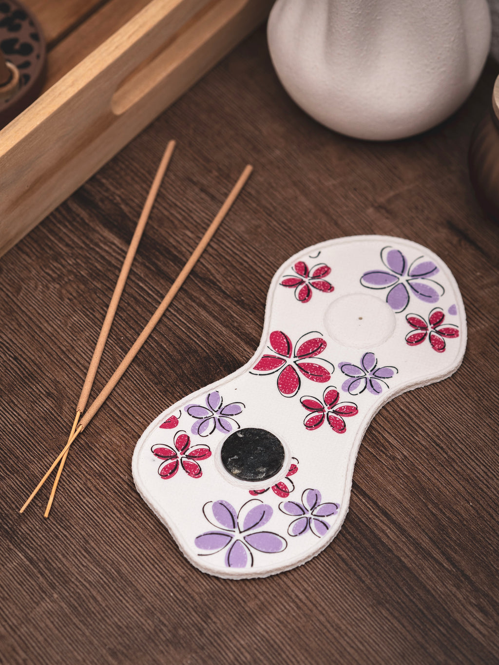Räucherstäbchen & -kegel Halter Bloom Art | 18 cm - verschiedene Farben | + 1 Gratis Räucherstäbchen