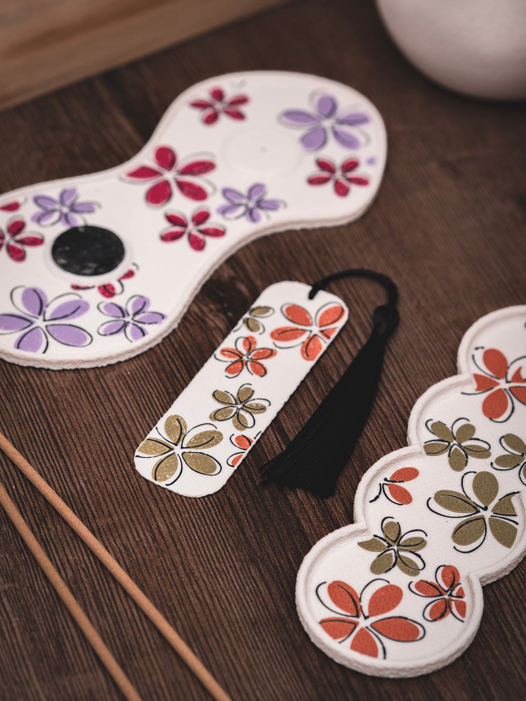 Räucherstäbchen Halter Bloom Art | 16 cm - verschiedene Farben | + 1 Gratis Räucherstäbchen