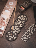 Leo-Set | Räucherstäbchen, -halter, Streichholzbox & Lesezeichen