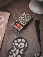 Leo-Set | Räucherstäbchen, -halter, Streichholzbox & Lesezeichen