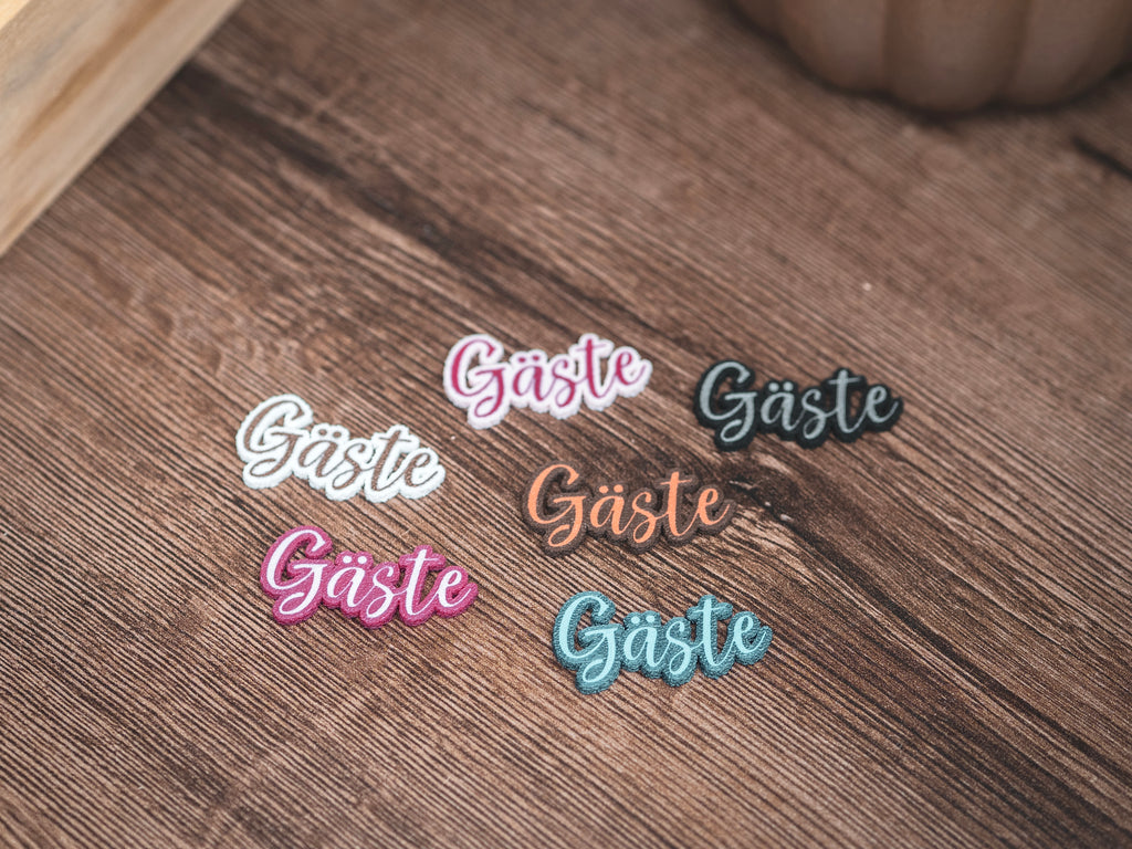 Guest | Gästeschild zum aufhängen oder kleben | in 7 Farben | in 2 Sprachen